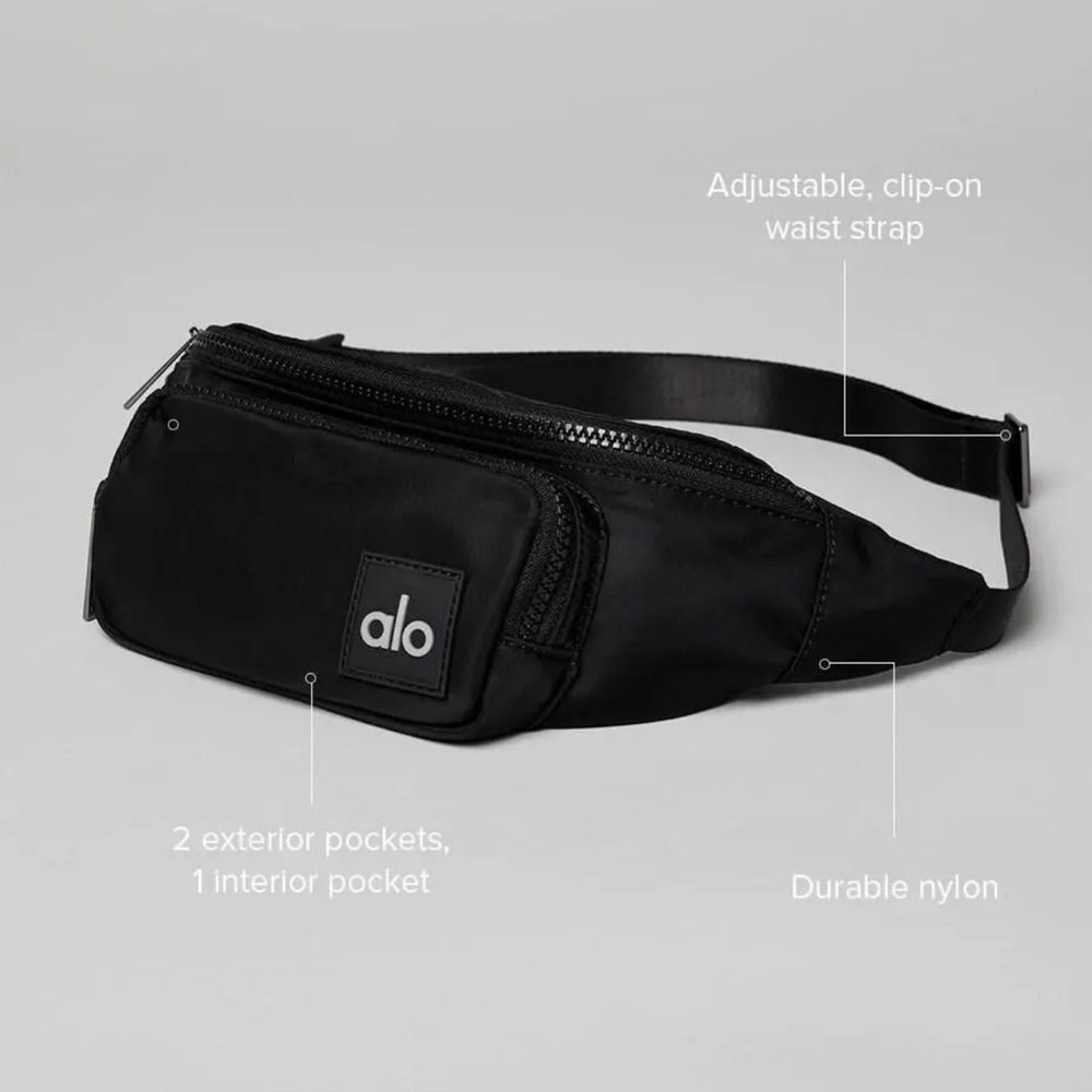 ALO Yoga Midnight Black Belt Bag - Picture 3 of 5